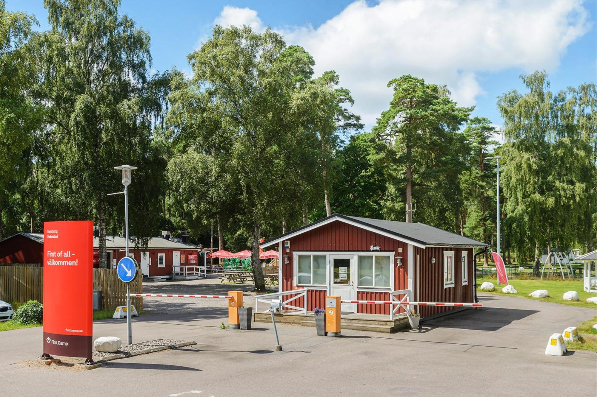 First Camp Karlstorp-האלמסטד מראה חיצוני תמונה